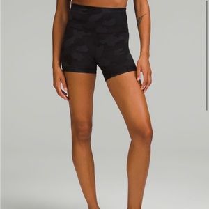 Lululemon Wunder Train High-Rise Short 4”